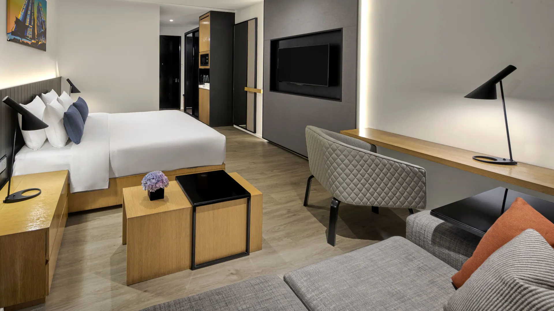 KULXK-P0073-Den-King-Room.16x9